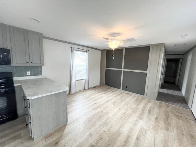 Building Photo - 476 N Kensington Dr