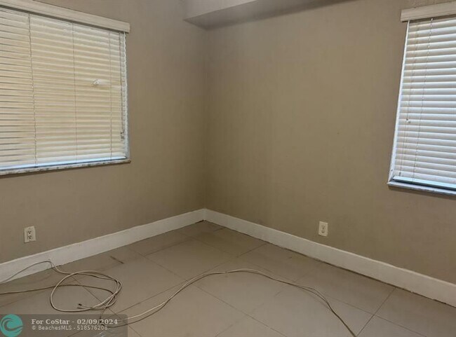Building Photo - 8540 NW 15th Ct