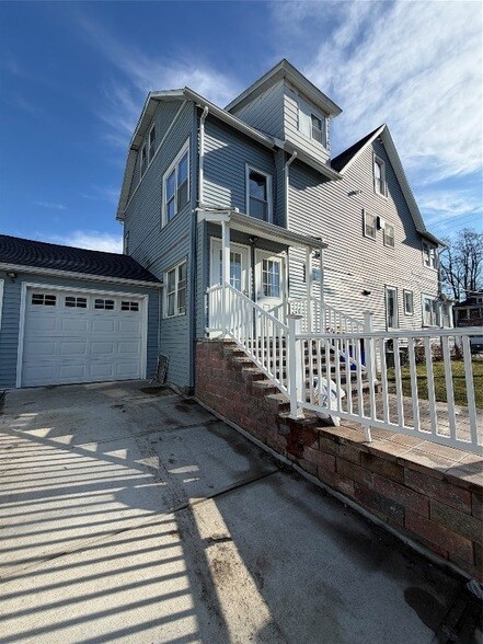 Foto del edificio - 91 Grand Ave