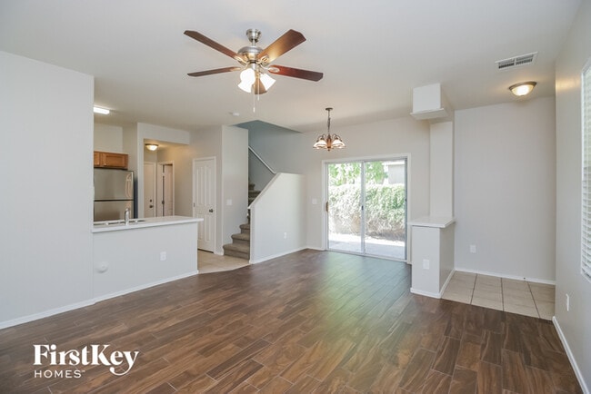 Building Photo - 1495 S Owl Dr