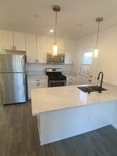 Building Photo - 836 Olive Ave