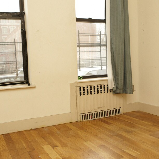 Building Photo - 1404 Putnam Ave