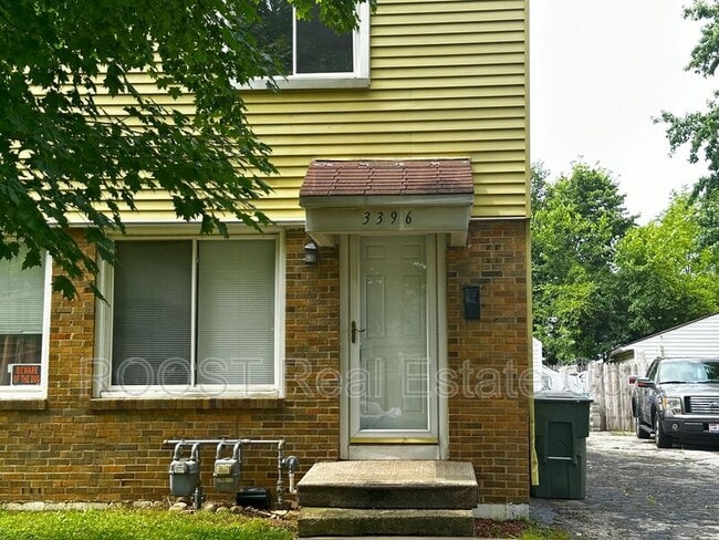 Building Photo - 3396 Camp Chase Dr