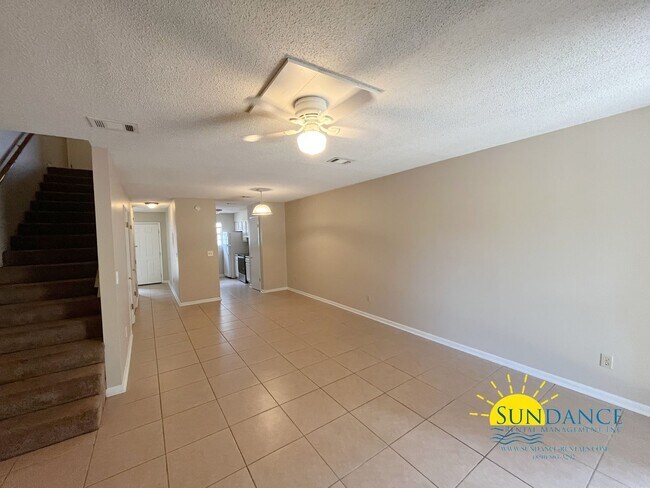 Foto del edificio - 828 Shadow Ln