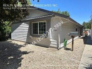 Building Photo - 1522 S Denver Ave