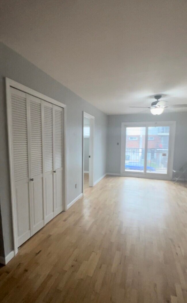 Foto del edificio - 28 Skyline Dr