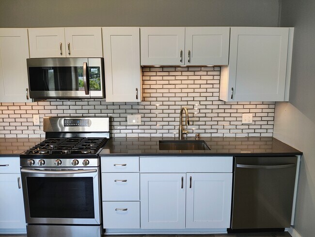 Cocina - 615 S Main St