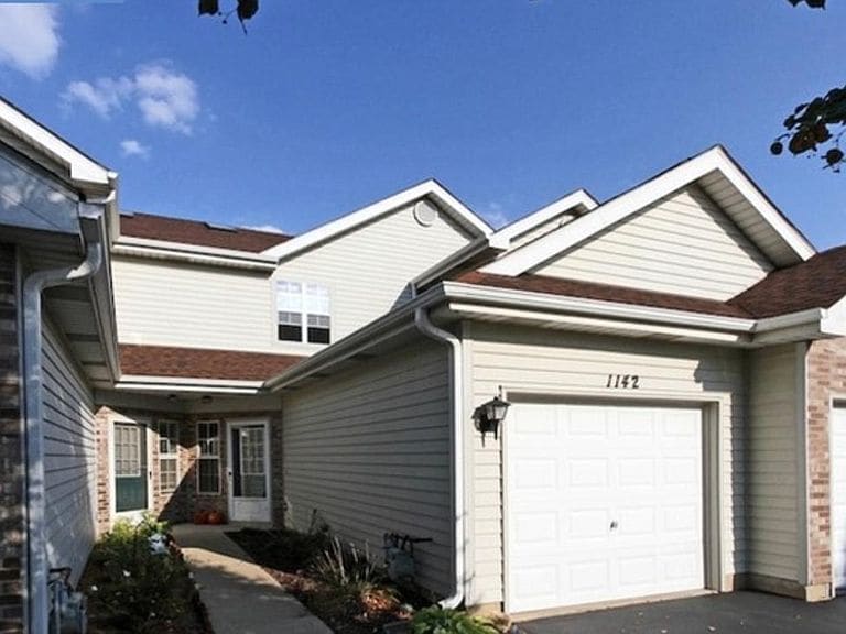 1142 Regency Dr, Schaumburg, IL 60193 Townhome Rentals in Schaumburg IL