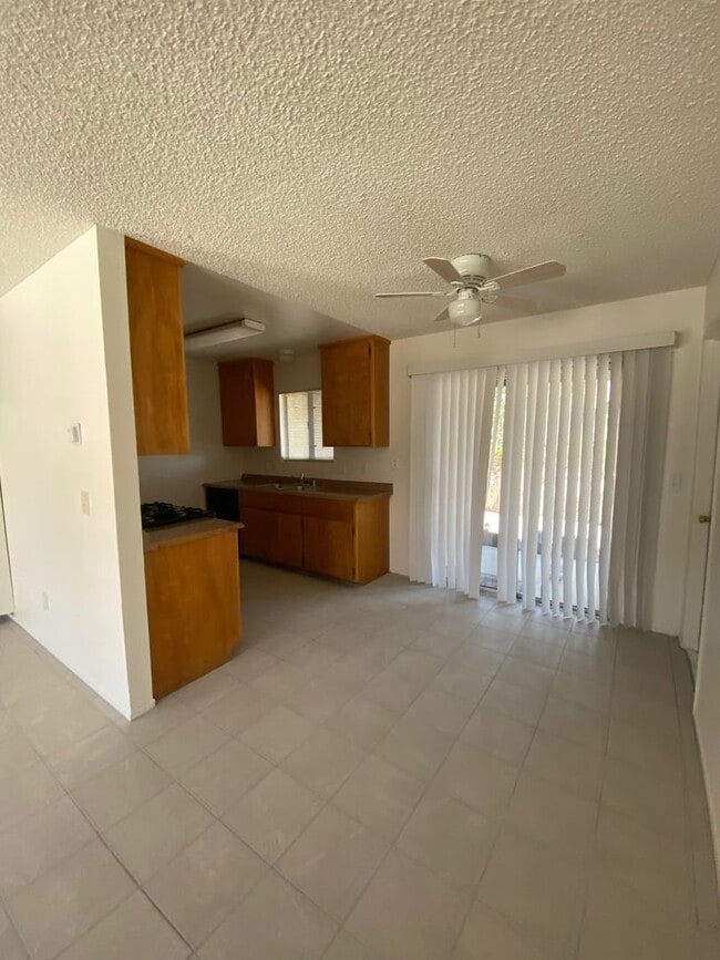 Foto del edificio - 7455 Fox Trl