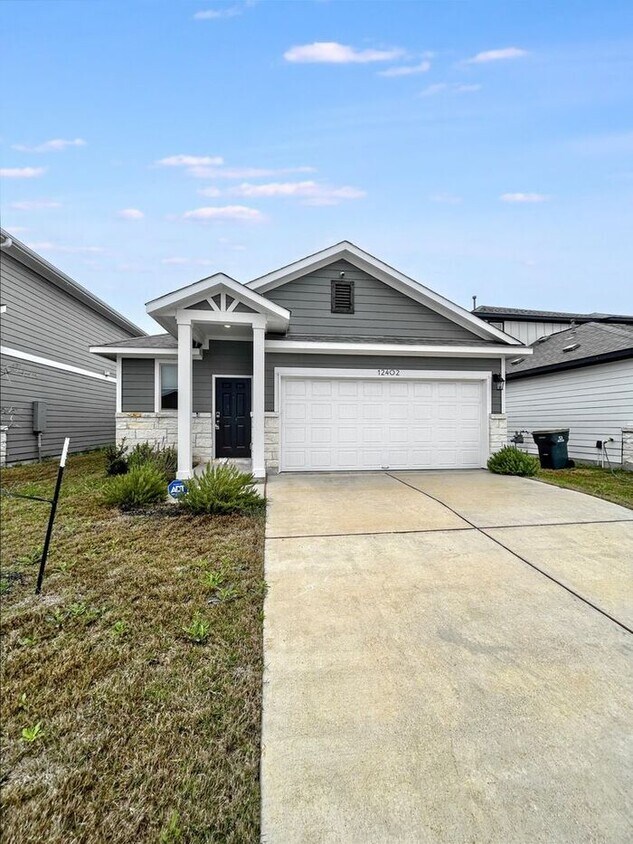 Foto principal - 3-Bedroom Home in a Quiet Neighborhood wit...