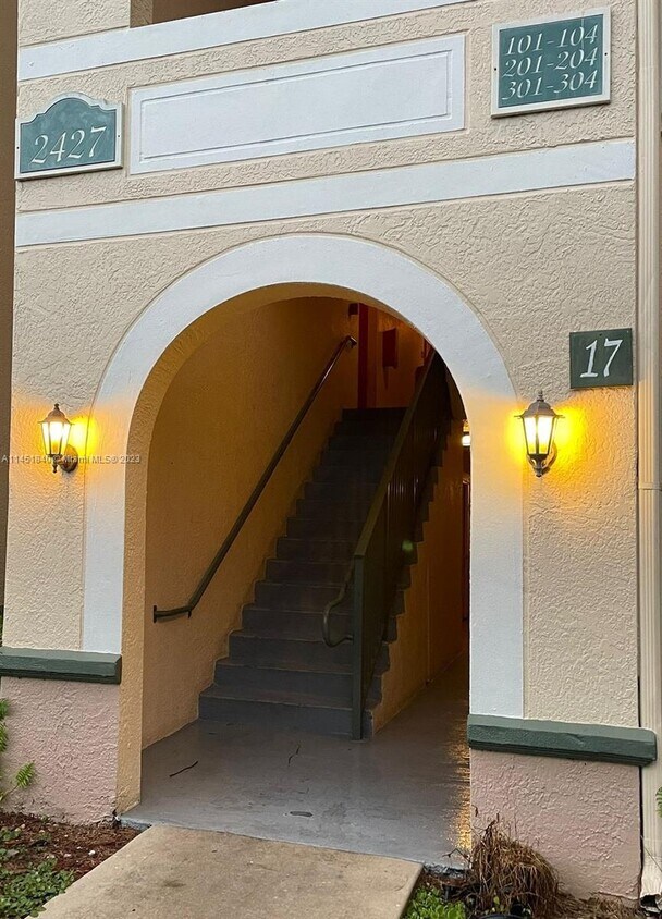 51 Simonton Cir, Weston, FL 33326 Townhome Rentals in Weston FL