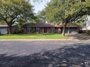 Building Photo - 4502 Tejas Trail