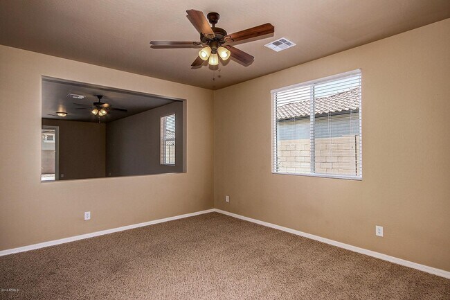 Building Photo - 2542 N Riley Rd