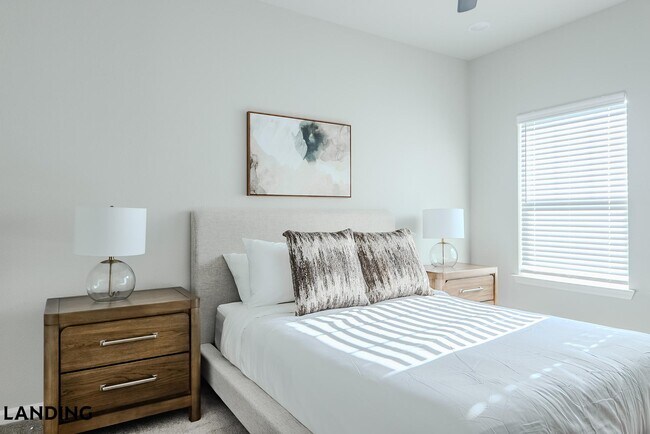 Foto del edificio - 1650 Harris Hill Rd