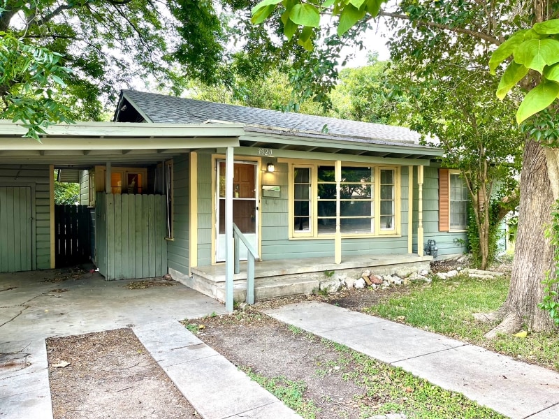 Primary Photo - 3920 Leland Ave