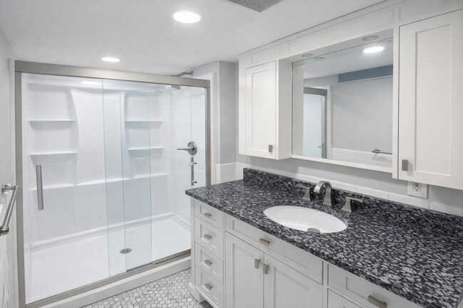 Foto del edificio - 809 13th Ave SE