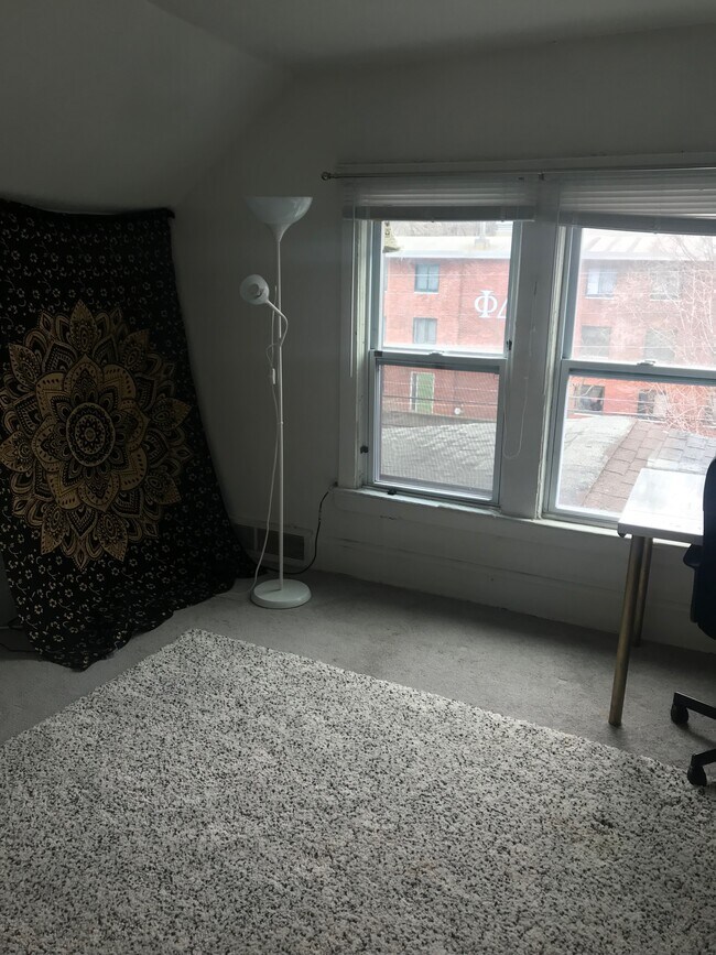 Foto del edificio - 2236 Murray Hill Rd