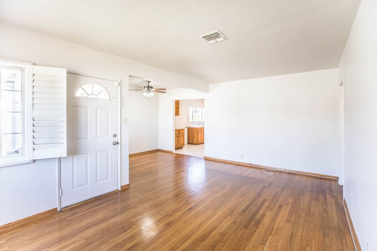 Primary Photo - 12438 Woodgreen St