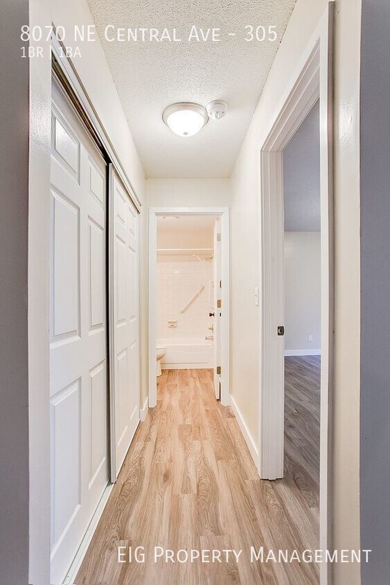 8070 Central Ave NE Unit 305, Minneapolis, MN 55432 Room for Rent in