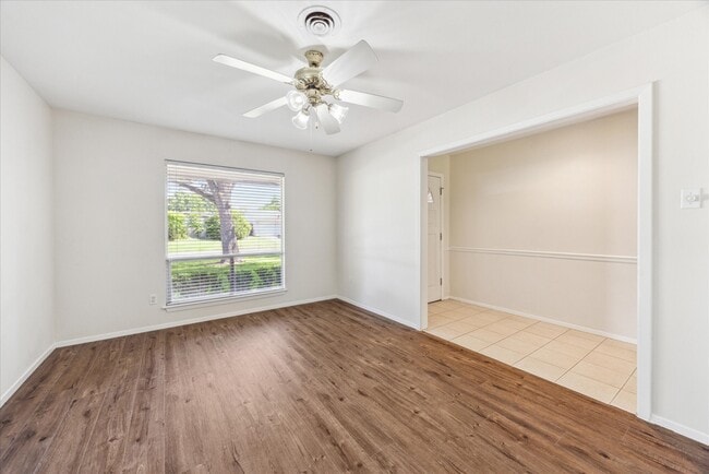 Foto del edificio - 9547 Beverly Hill St