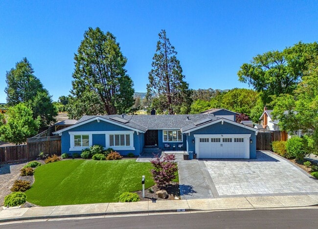 Building Photo - Lease this Elegant 4-Bedroom Danville Home...