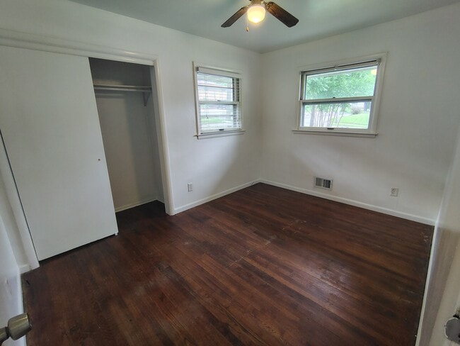 Foto del edificio - 3412 Harney Ct