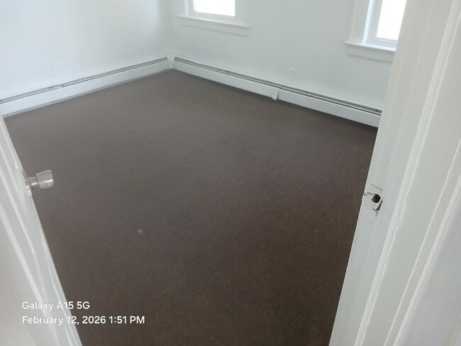 Building Photo - 158 Seeley Ave