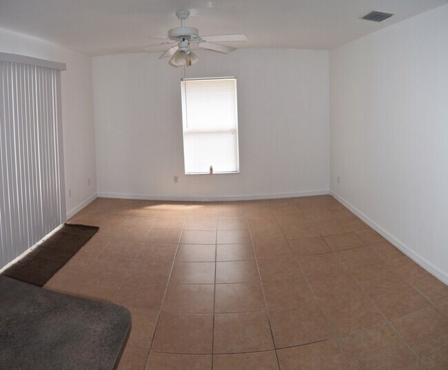 Building Photo - 53 ALMOND RD