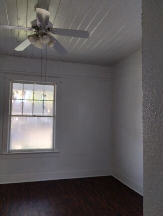 Building Photo - 801 Mabbette St