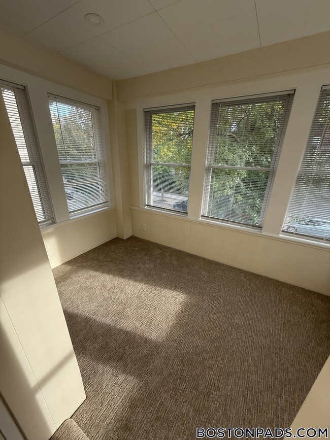 Building Photo - 101 Kilsyth Rd