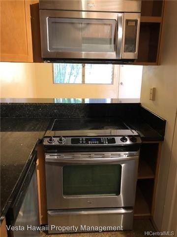 Foto del edificio - 94-1410-1410 Lanikuhana Ave