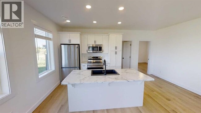 Building Photo - 12018-12077 77 Ave