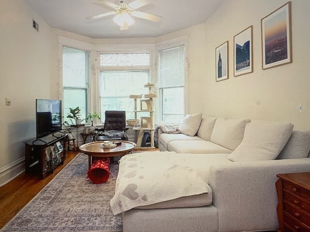 Foto del edificio - 1029 W Montana St