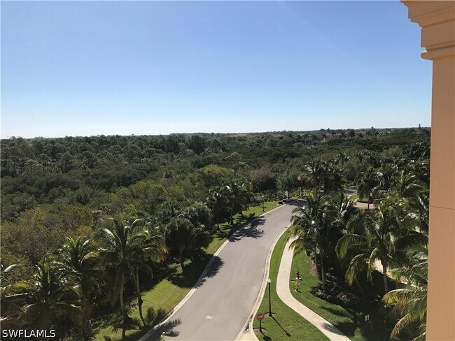 Foto del edificio - 24011 Via Castella Dr