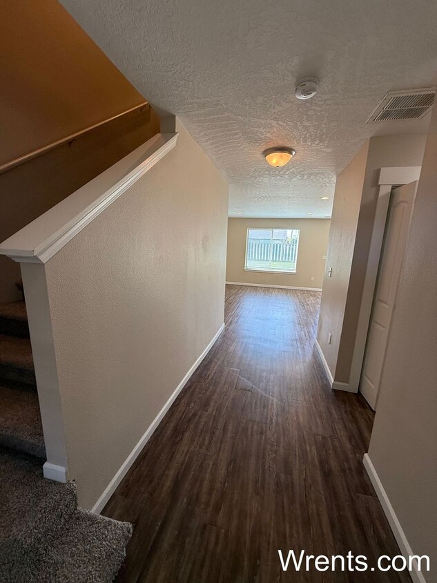 Foto del edificio - Newly Renovated 3 bed 2.5 bath in Spokane ...