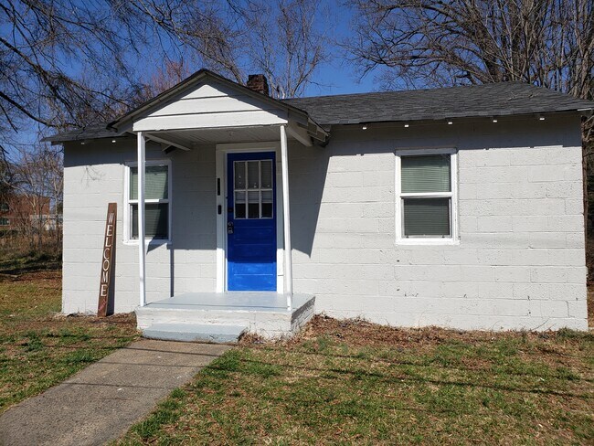 Building Photo - 827 Barney Ave