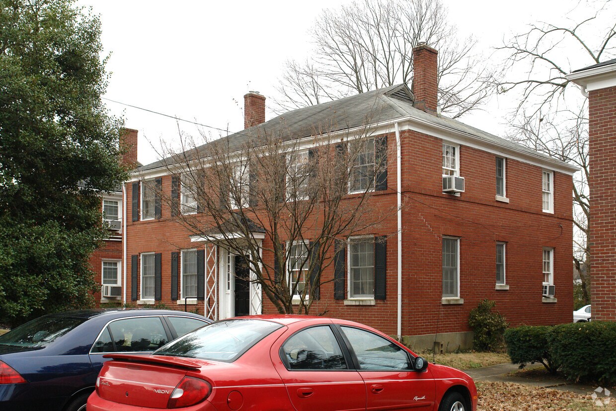 Building Photo - 3806 Nanz Ave