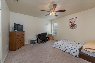 Building Photo - Beautiful 3 Bed, 3 Bath Duplex in South College Station!