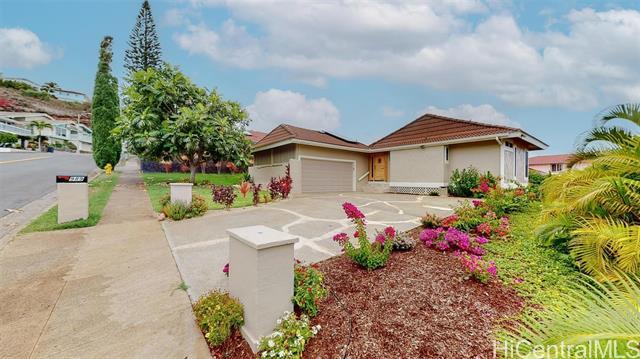 Building Photo - 989 Kaluanui Rd