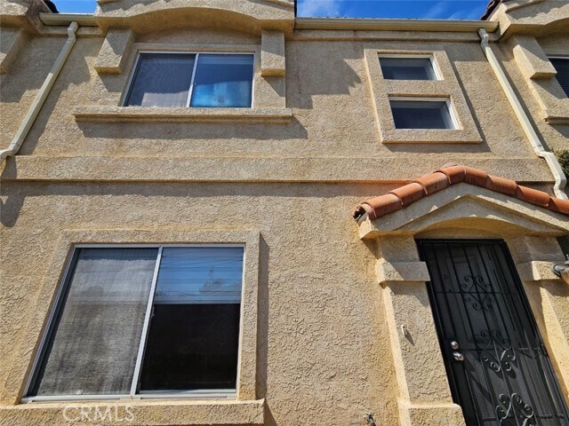 Foto del edificio - 22027 Hawaiian Ave