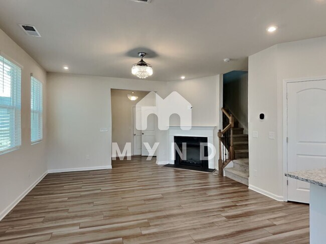 Building Photo - 5608 Axil Ln