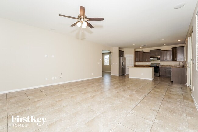 Building Photo - 5717 Tideview St