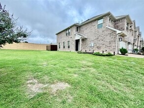 Building Photo - 1045 Keswick Dr