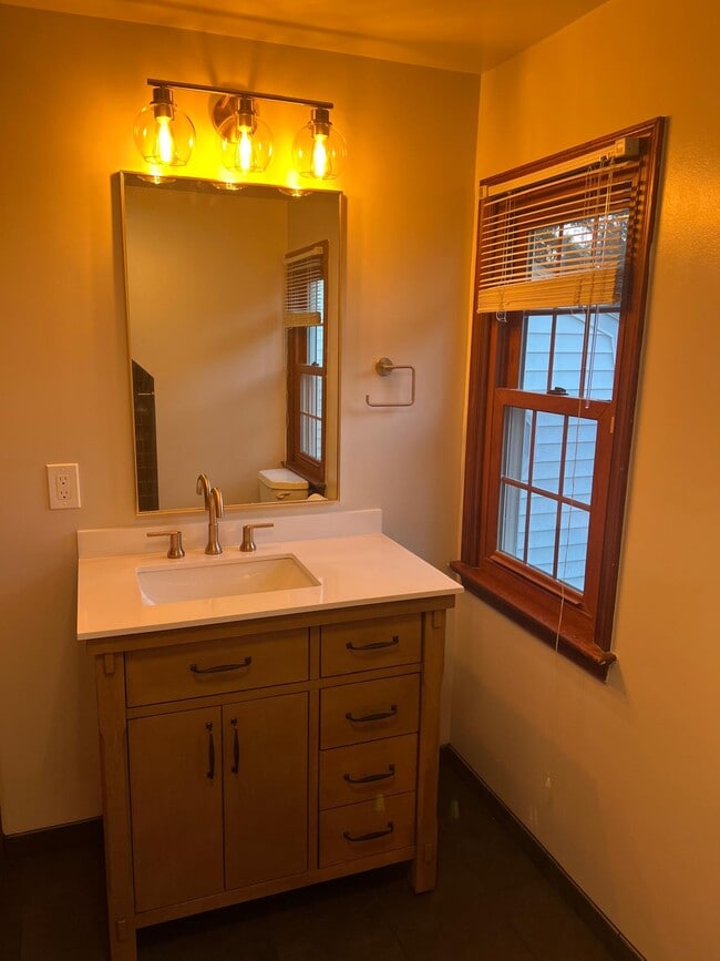 Foto del edificio - 7110 Ayers Meadow Ln