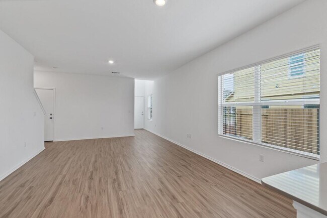 Foto del edificio - 7229 Spotted Leaf Wy