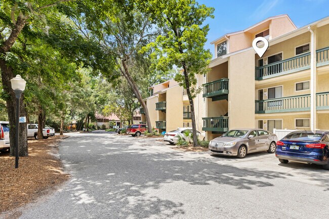 Foto del edificio - 300 Yacht Club Dr