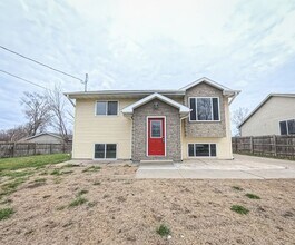 Building Photo - 4874 NE 39th Ave