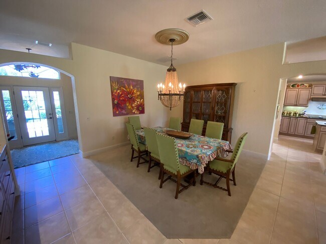 Foto del edificio - Exquisite - Turnkey, 3 bed + 2 1/2 Bath + ...