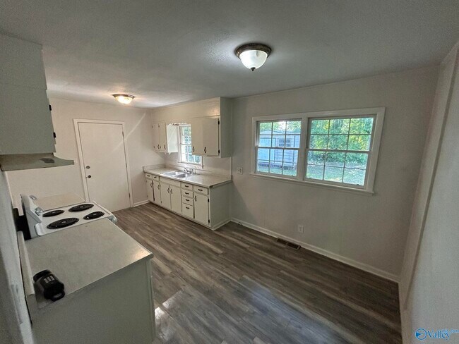 Foto del edificio - 603 Hal St NW