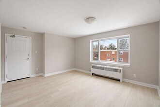 Interior Photo - Arbor Village Hollington